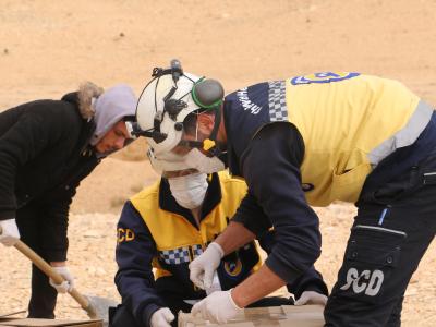 انتشال رفات ثلاثة أشخاص مجهولي الهوية غير محمية ومنقولة قرب يبرود في ريف دمشق 
