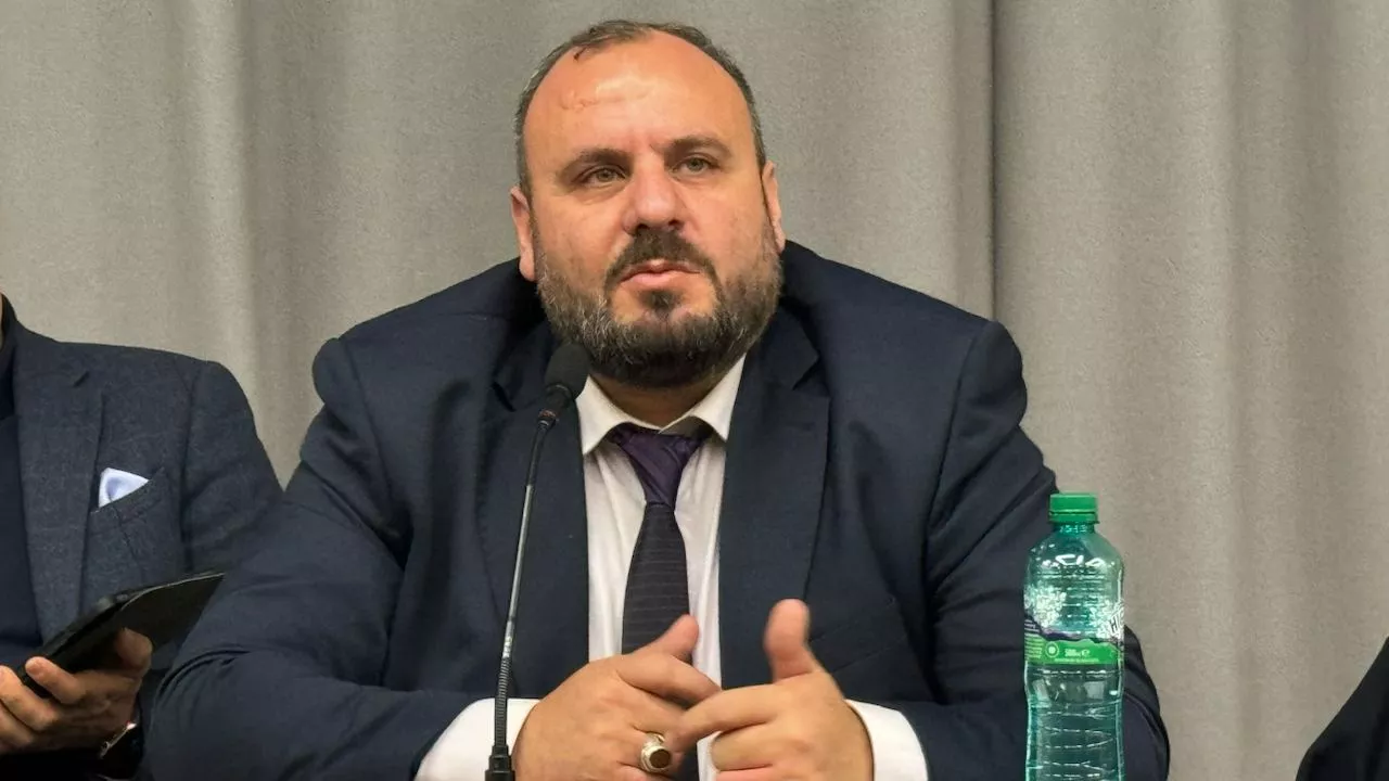 شارك منير المصطفى  نائب مدير الدفاع المدني السوري للشؤون الإنسانية في فعالية بمدينة لندن نظمها الاتحاد السوري البريطاني  ومؤسسة هاندز أب، بالتعاون مع جامعة SOAS  وحملت الفعالية عنوان "إعادة بناء الأمل بعد  عام على زلزال سوريا وتركيا"